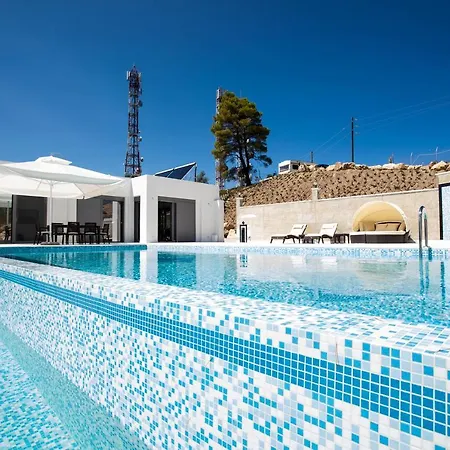 Villa White Pearl Szárti