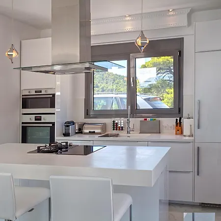 White Pearl Villa Szárti