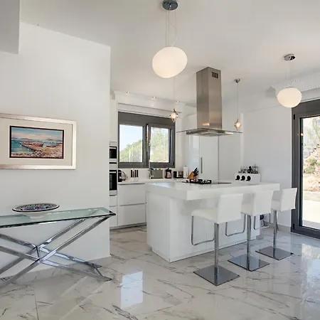 Villa White Pearl